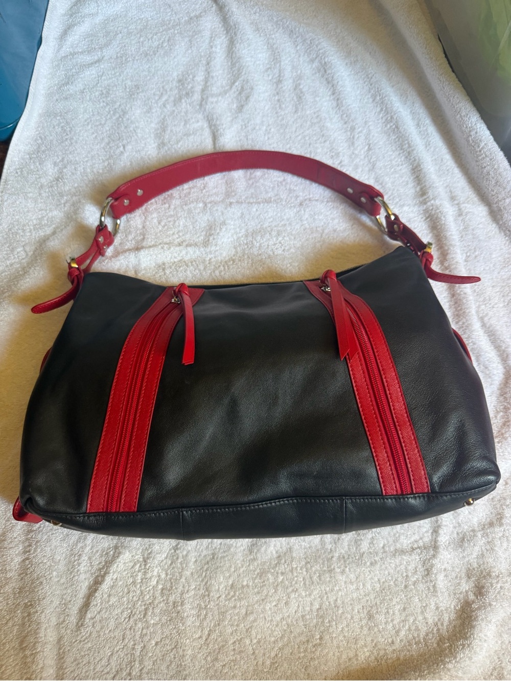 Simply Nina by Nina Raye Genuine Lambskin Handbag Purse Black Red Tote Dust Cove